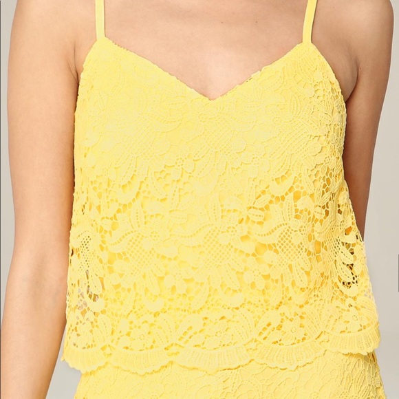 Bebe Yellow Lace romper Size 2 - Picture 5 of 6